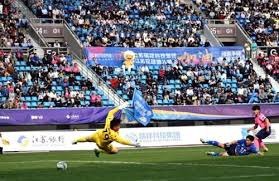 2025西甲赛季巴塞罗那太太团精彩亮相
